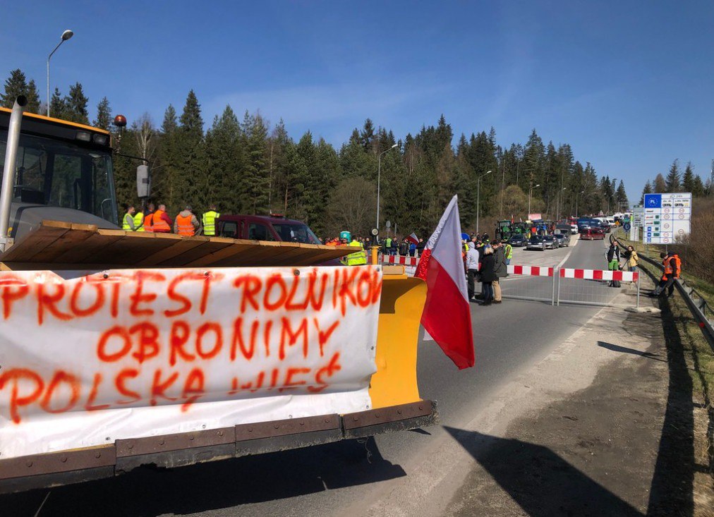 Polish protesters block the road